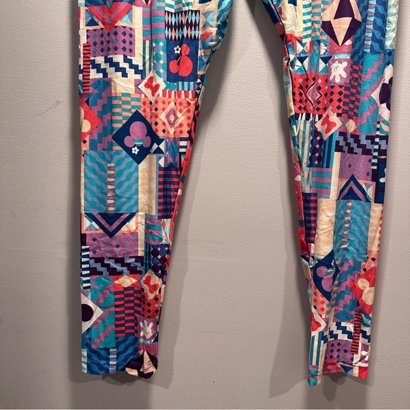 LulaRoe Disney Leggings, Tall & Curvy TC2 18-26, Soft & Comfy, Mickey Minnie NWT - Picture 8 of 16